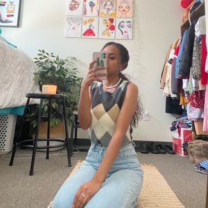 Meet your Posher, Emilia